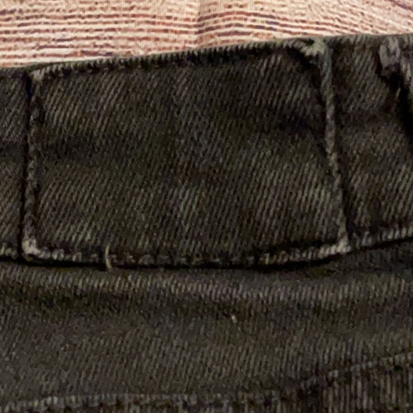 EUC- COTTON ON BLACK DENIM DISTRESSED SHORTS SZ 6 - Picture 6 of 8